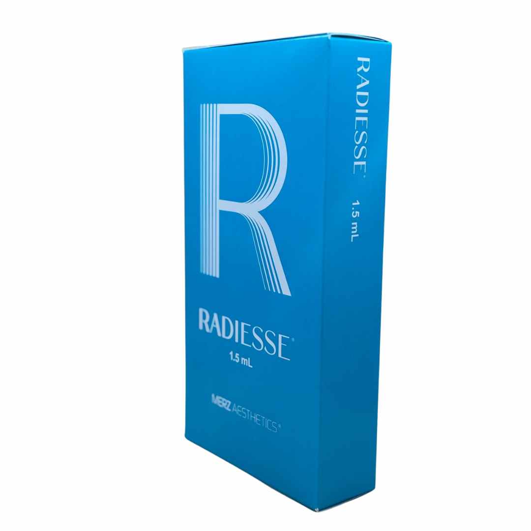 Caja azul de Radiesse 1.5 ml, inductor de colágeno con hidroxiapatita de calcio de Merz Aesthetics.
